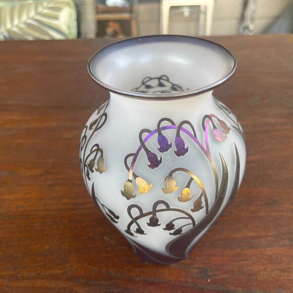 Zellique Studios Phyllis Polito Art Glass Iridescent Cameo Floral Vase - Picture 5 of 5